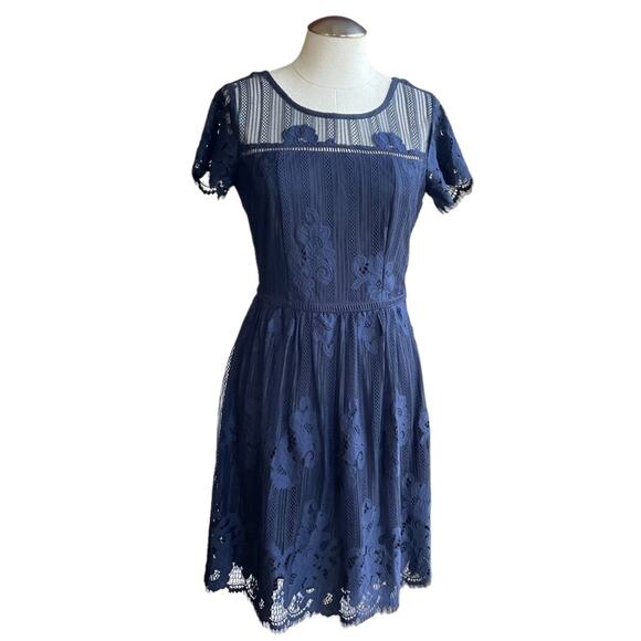 Women's Grayson Navy Short Sleeve Lace Embroidered Side Zip Short Dress sz 3/4. - Picture 1 of 10